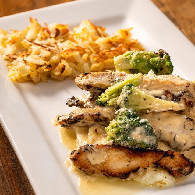 Jerk Chicken Alfredo Omelet (Deconstructed).