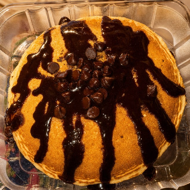 Shorty Stack of Chocolate Chip Flatcakes.